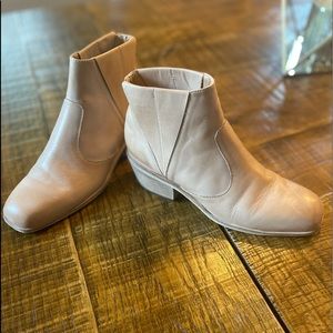 Anthropologie Silent D Leather Cream Ankle Booties size 37 (fits like a 7.5)